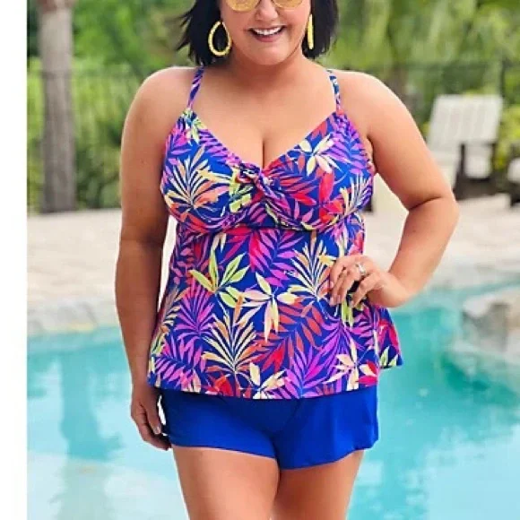 Kim Gravel x Swimsuits For All Tie Front Top and Short Set - Picture 2 of 9